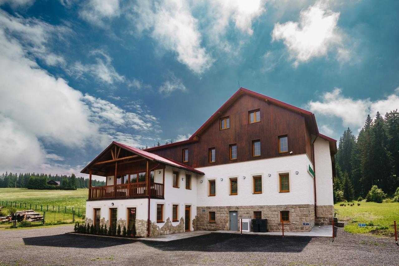 Apartman Ela Horni Blatna Exterior photo