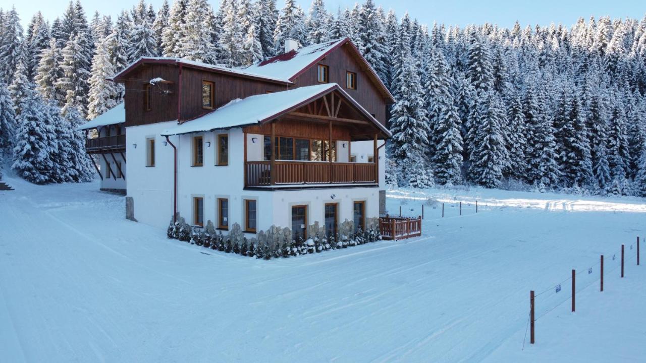 Apartman Ela Horni Blatna Exterior photo